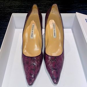 Authentic Manolo Blahnik snakeskin pump